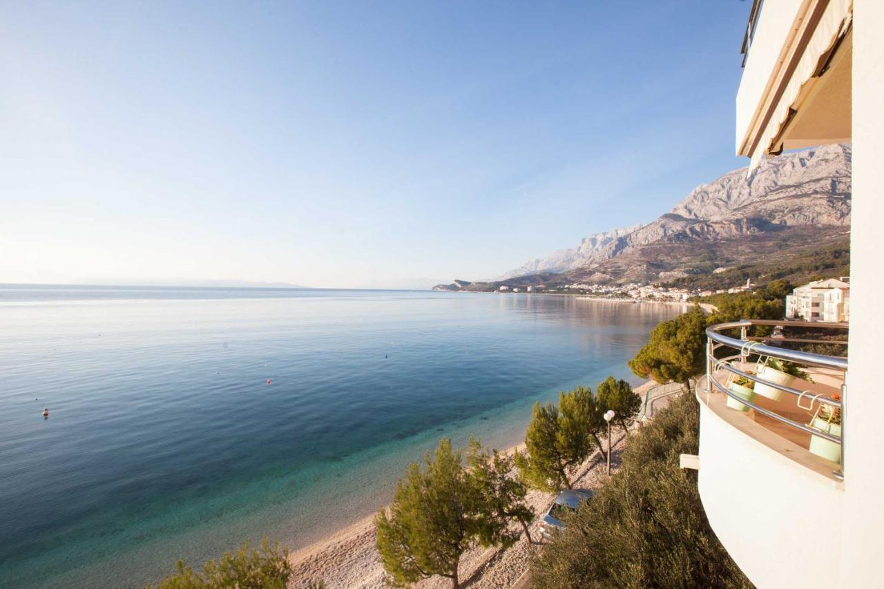 Marijan - Beachfront Apartment