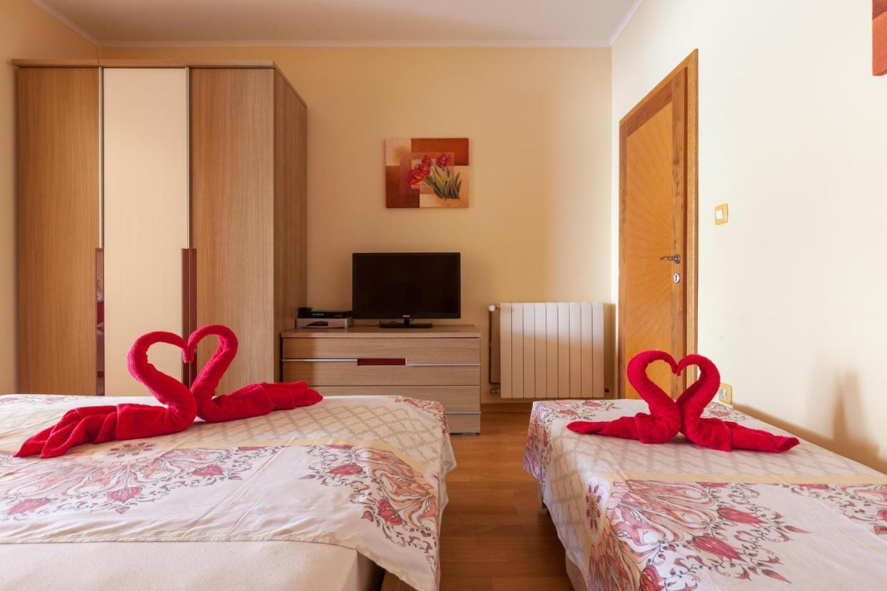 Apartment Marijan - Beachfront Tucepi