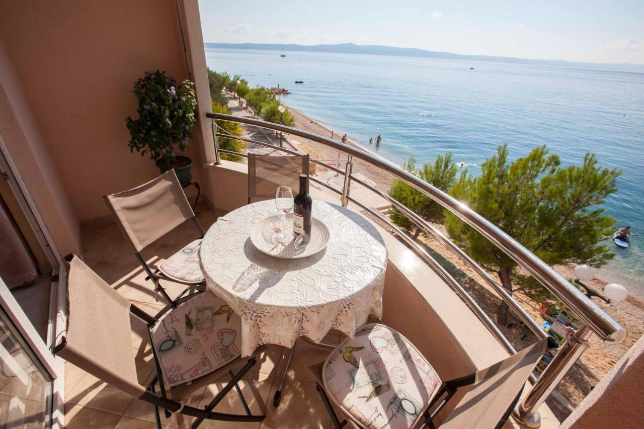 Marijan - Beachfront Apartment