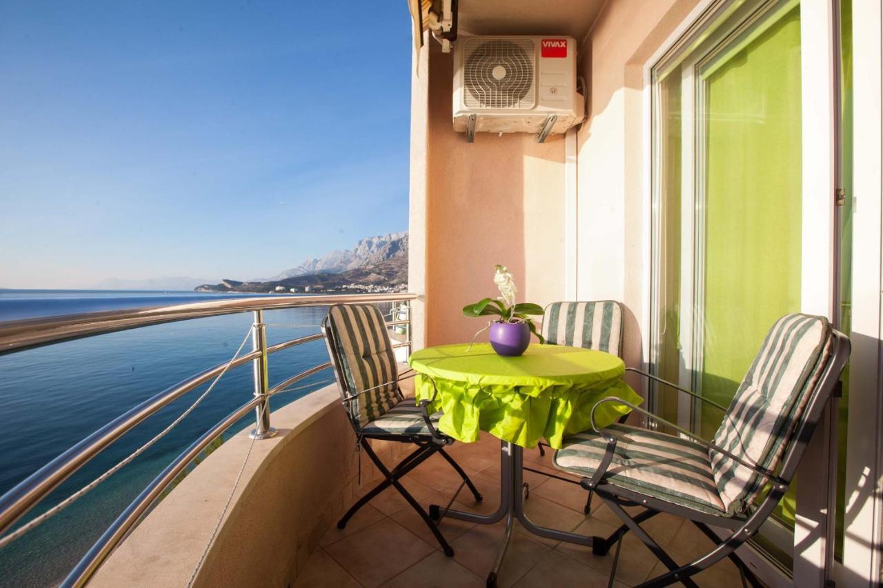 Marijan - Beachfront Apartment