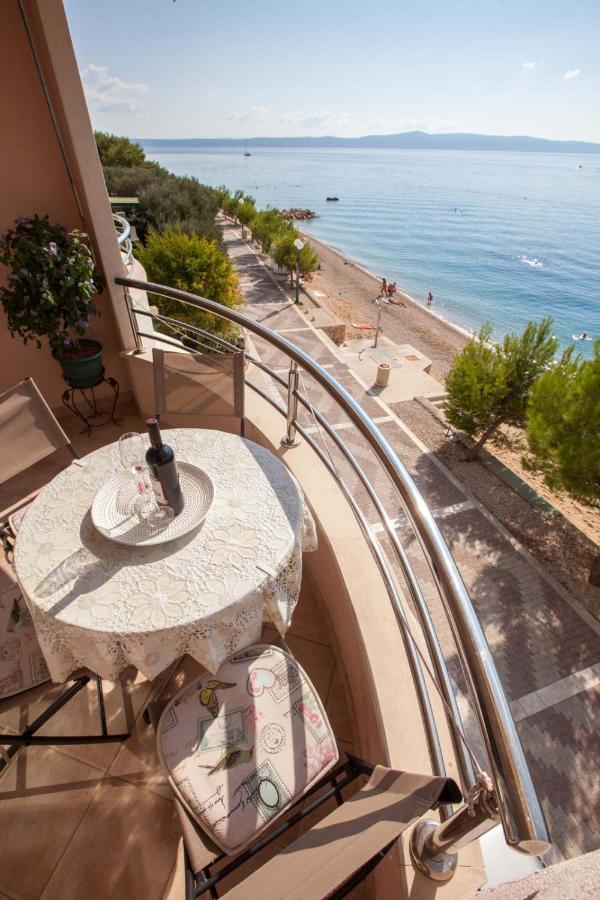 Marijan - Beachfront Apartment Tucepi